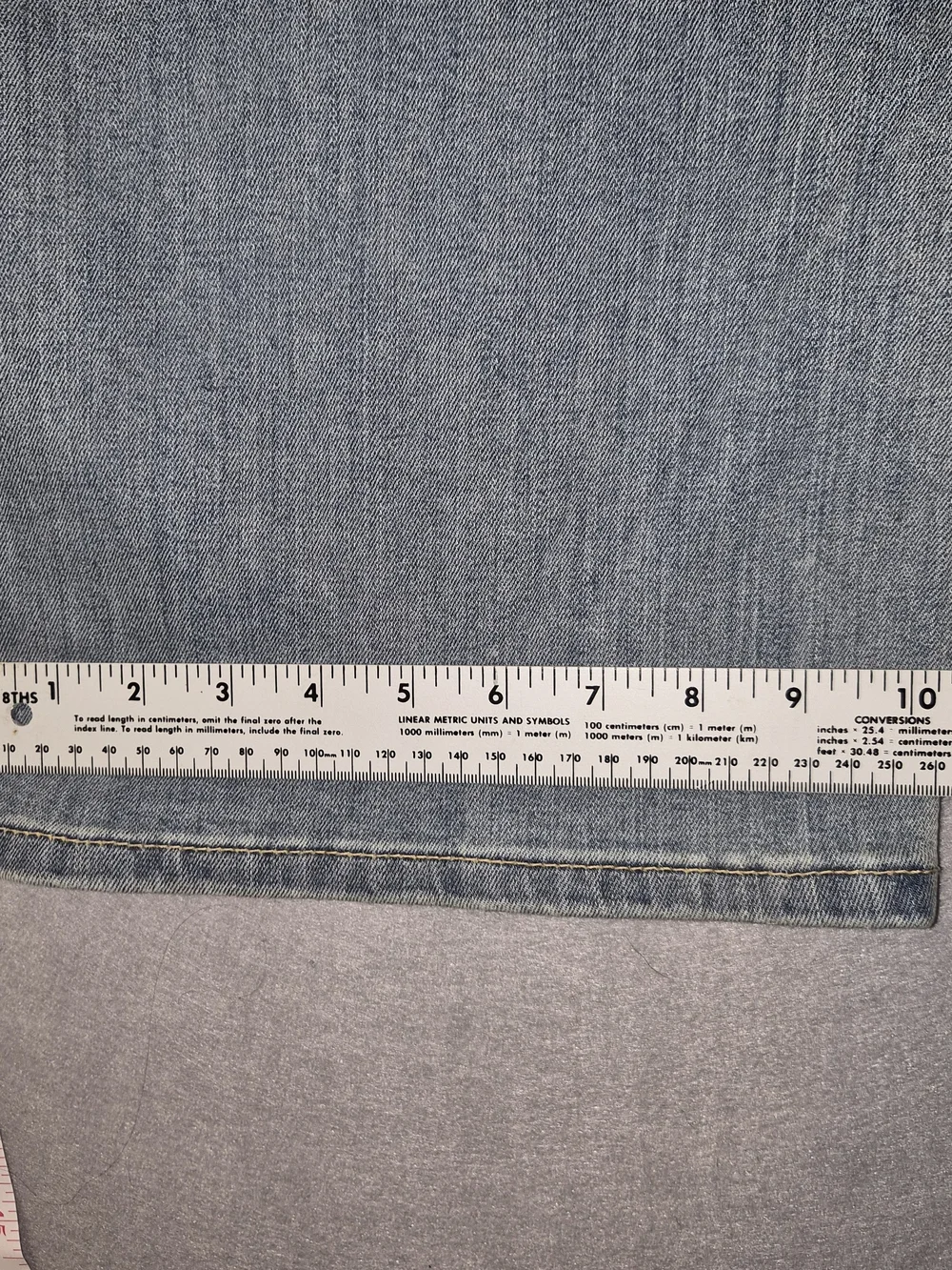 Levi's 541 Athletic Taper Stretch Jeans – Men's 58x28 – Light Wash
